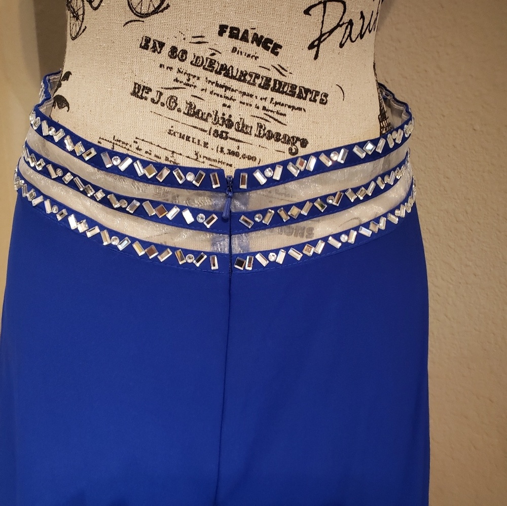 Dress - Picture 4 of 8